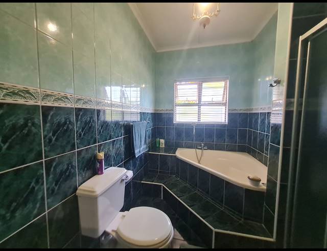 4 BEDROOM FREESTANDING FOR SALE IN VELD EN VLEI
